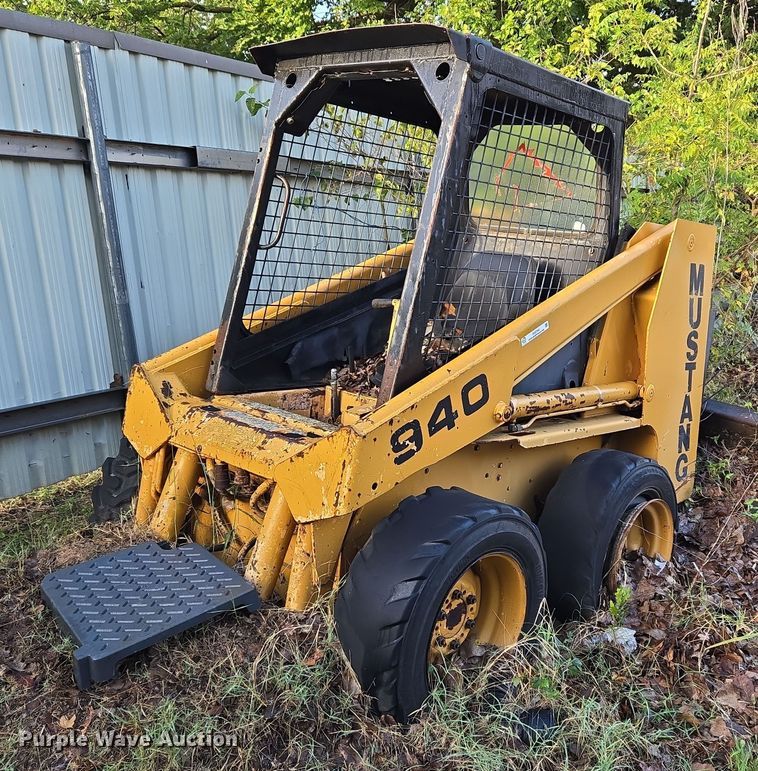 Mustang Skid Steer Loader For Sale Near Hobbs, New Mexico | Purple
