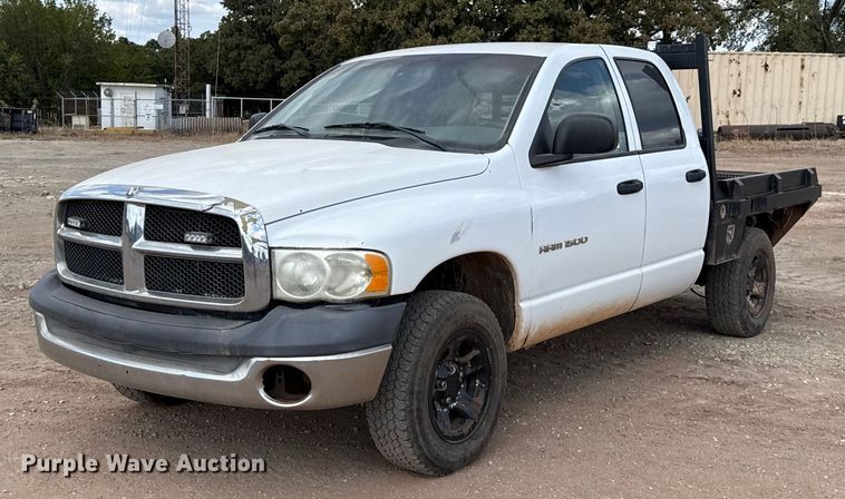2002 Dodge Ram 1500 Quad Cab flatbed pickup truck - EU5019