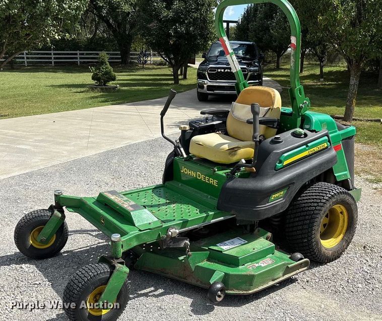2015 John Deere Z997R ZTR lawn mower - DV5002