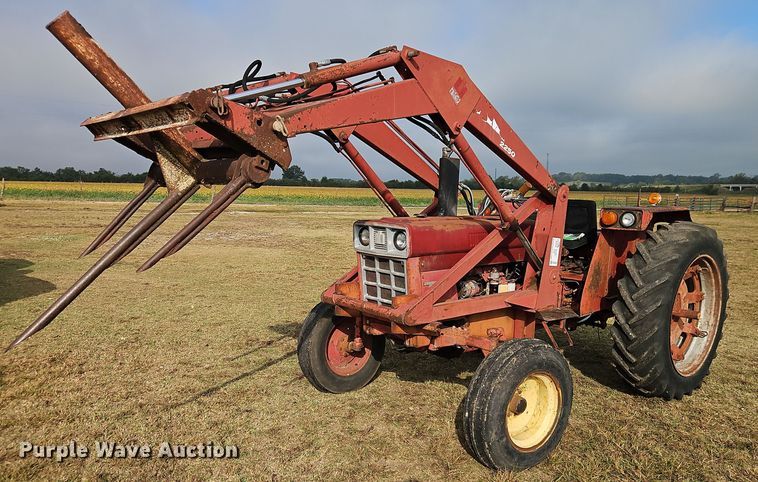 International Harvester tractor - EB8330