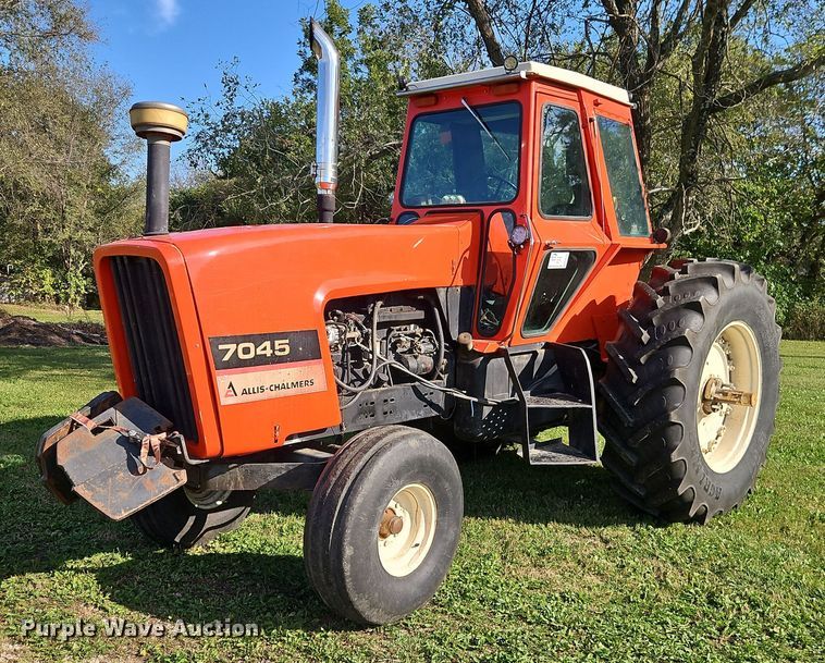 1978 Allis-Chalmers 7045 tractor - EB8356
