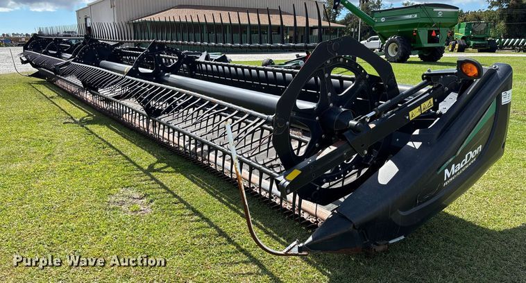 2018 MacDon FD75-D flex draper head - EC3843