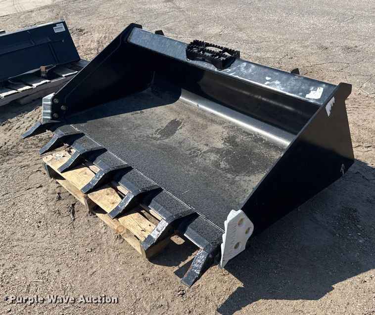 Land Pride AP-HD68LLT skid steer bucket - EU6068