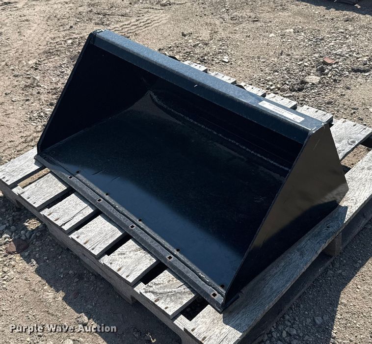 Kubota AP-CL142LC compact utility loader bucket - EU6069