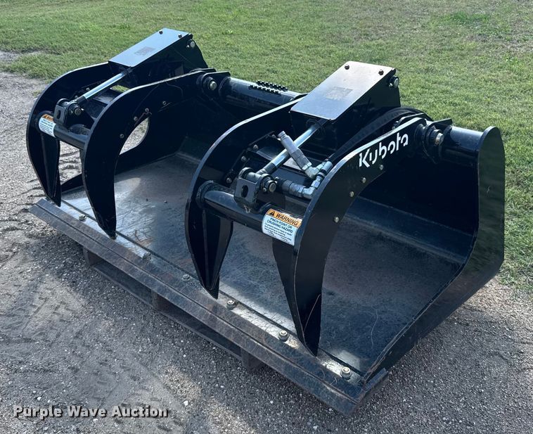 Kubota GB3074 skid steer grapple bucket - EU6076