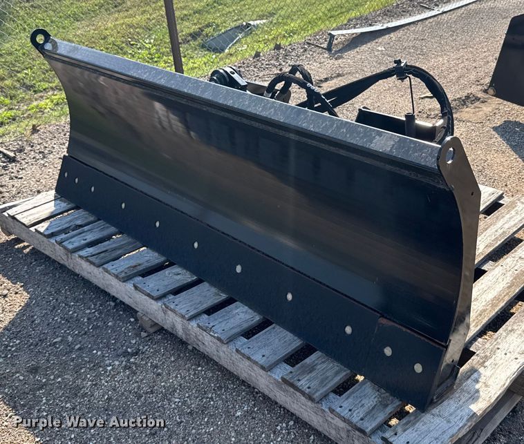 Kubota DZ3084 skid steer dozer blade - EU6079