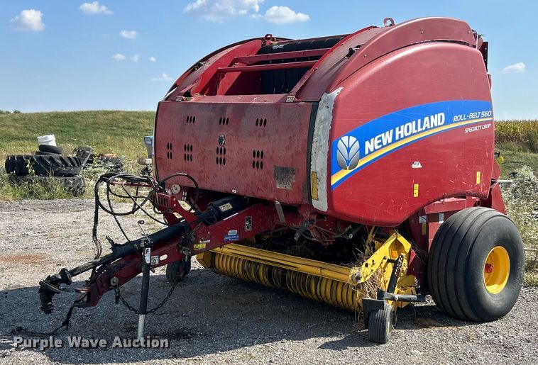 2016 New Holland Roll-Belt 560 Specialty Crop round baler - YA1242
