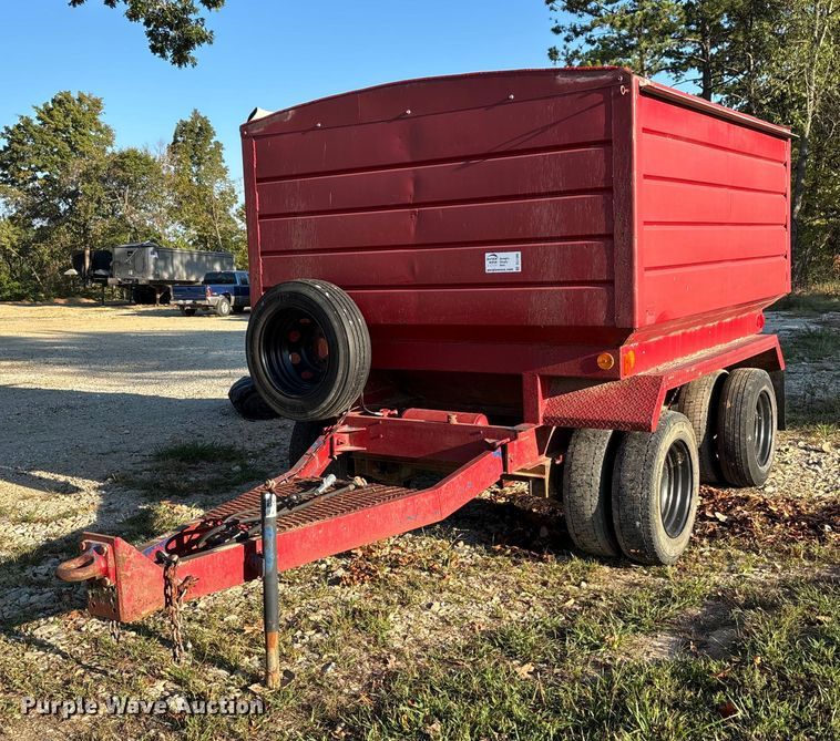 1986 Bail pup grain trailer - DU1395
