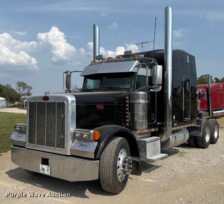 2006 Peterbilt 379 semi truck - DY8114