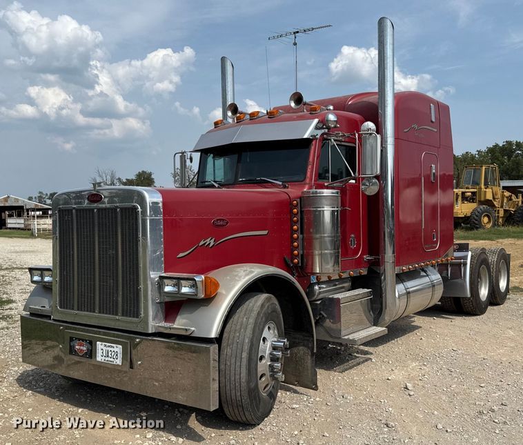 2000 Peterbilt 379 semi truck - DY8116