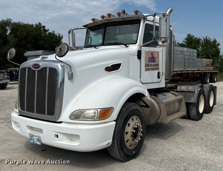 2007 Peterbilt 386 semi truck - DY8193