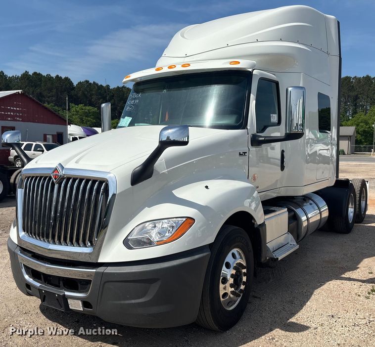 2020 International LT625 semi truck - EC3586