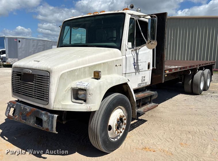 2001 Freightliner FL80 flatbed truck - EC3850