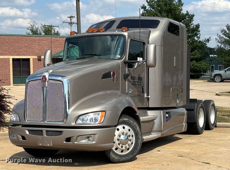 2014 Kenworth T660 semi truck - ED2263