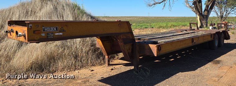 1981 Holden HLB37235 drop deck equipment trailer - EU3766