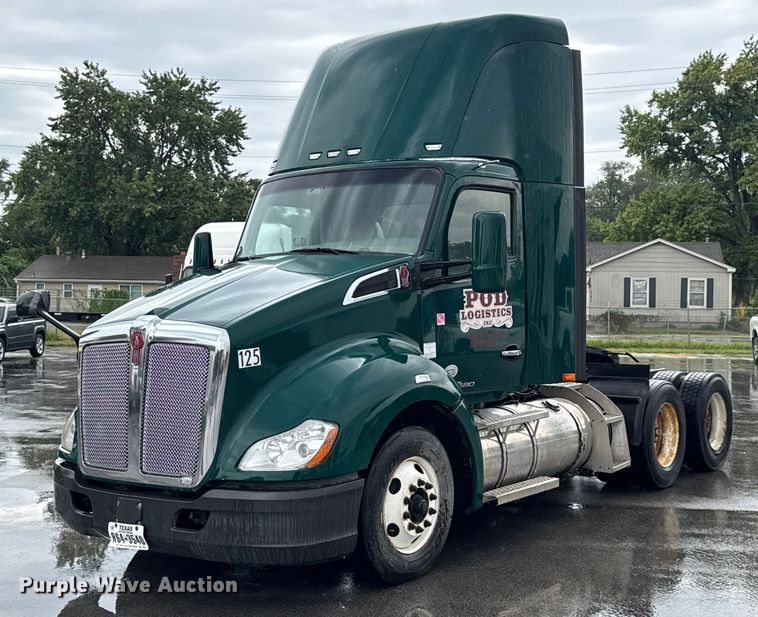 2019 Kenworth T680 semi truck - EV1866