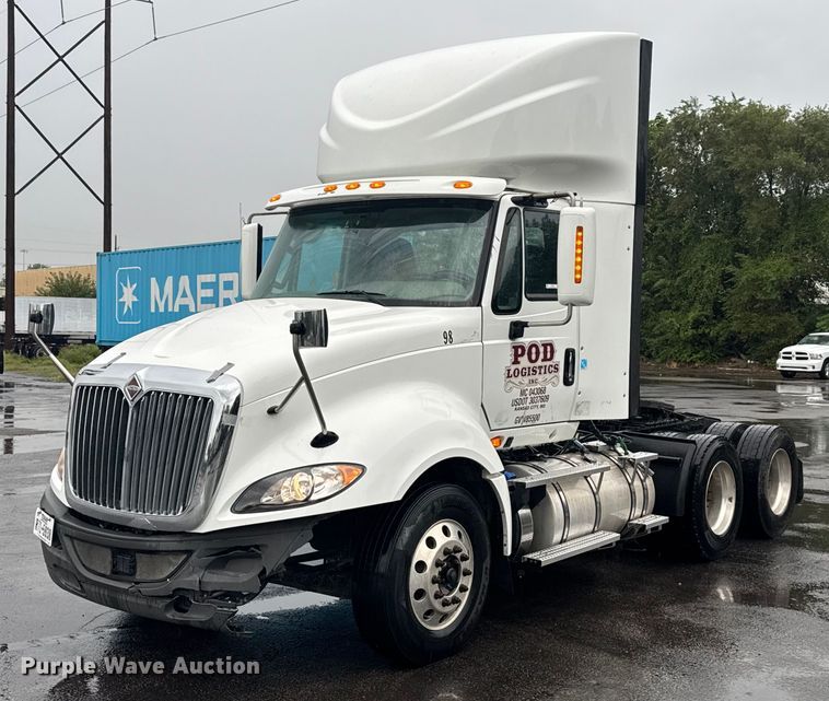 2016 International ProStar 122 semi truck - EV1870