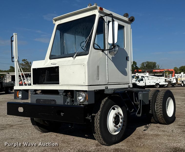 1982 Ottawa Commando 30 yard truck - NU9703