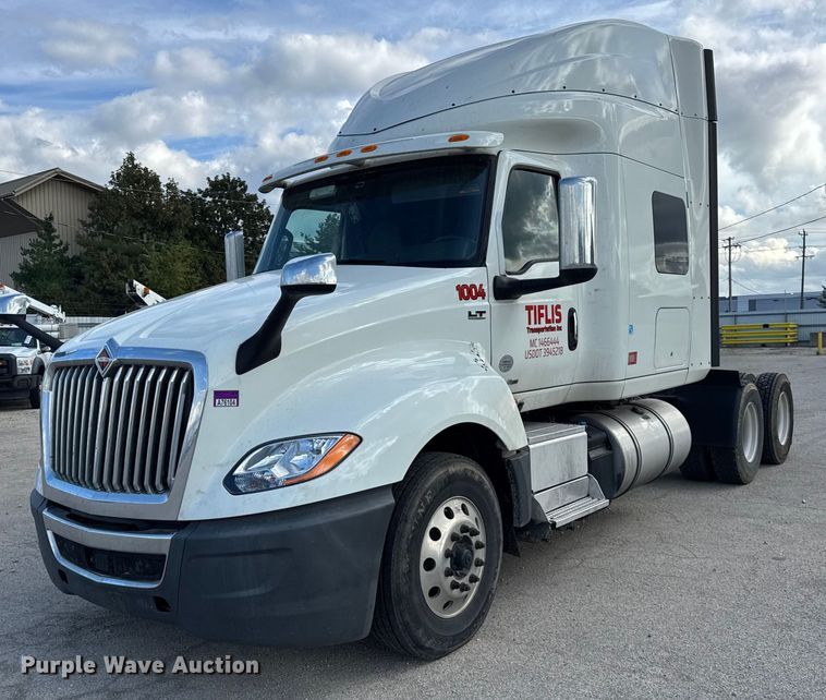 2020 International LT625 semi truck - YA1042