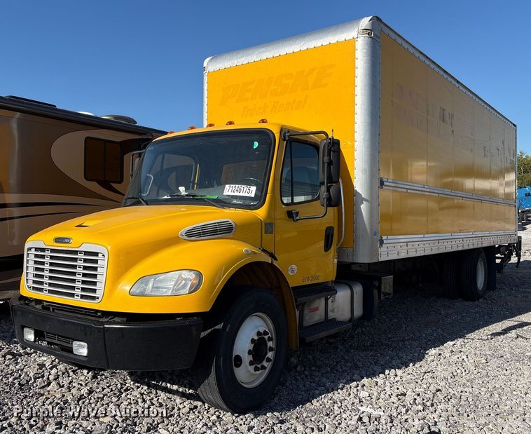 2018 Freightliner Business Class M2 box truck - YA1045