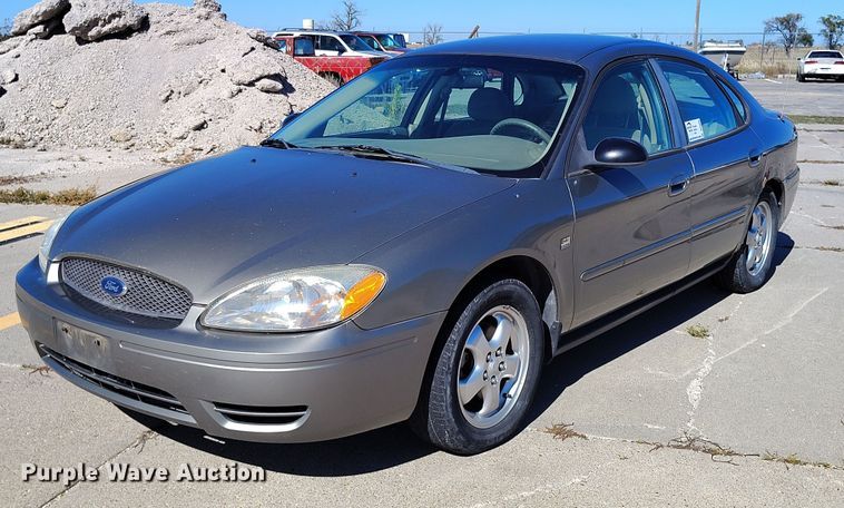2004 Ford Taurus  - DP5039
