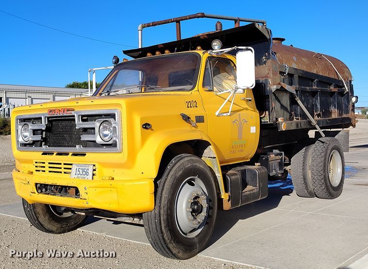 1988 GMC C7500 dump truck - DP5049