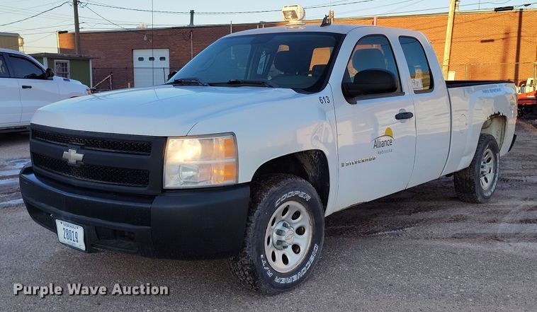2007 Chevrolet Silverado 1500 Ext. Cab pickup truck - DP5052