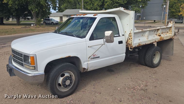 1993 Chevrolet C3500 dump bed pickup truck - DY1380