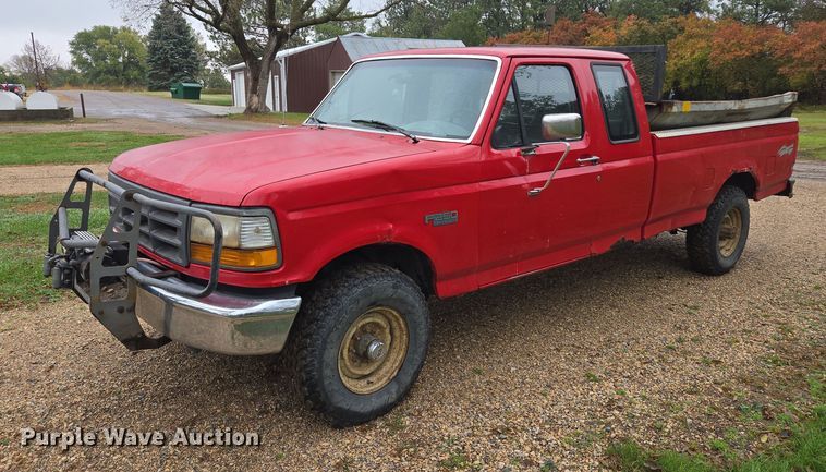 1997 Ford F250 SuperCab pickup truck - DY1406