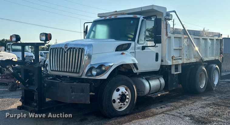 2014 International 7400 dump truck - EG8187
