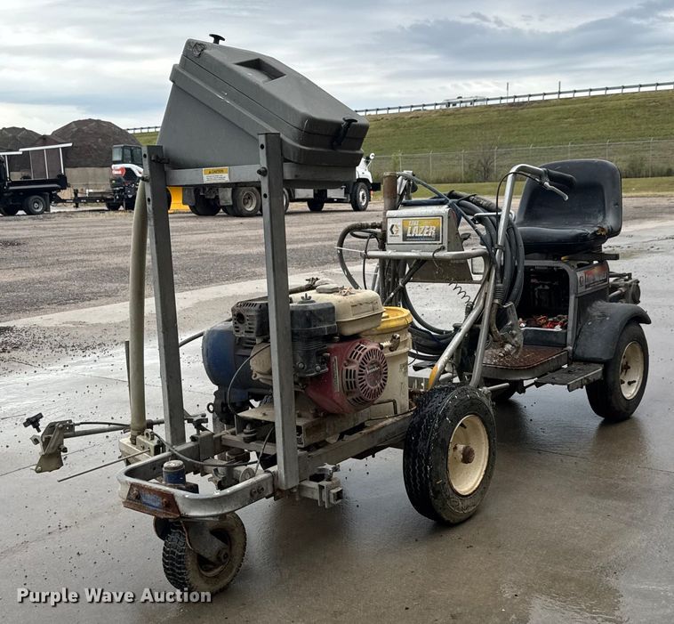 2004 Graco Line Driver paint striper - EM8347