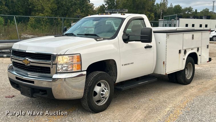 2008 Chevrolet Silverado 3500HD utility bed pickup truck - ET3286
