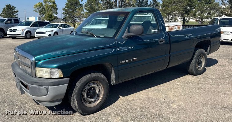 1999 Dodge Ram 1500 pickup truck - EU6101