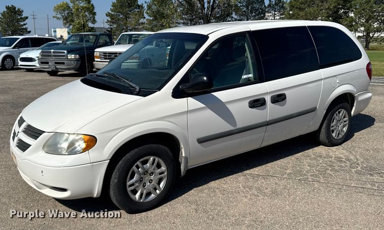 2006 Dodge Grand Caravan van - EU6102