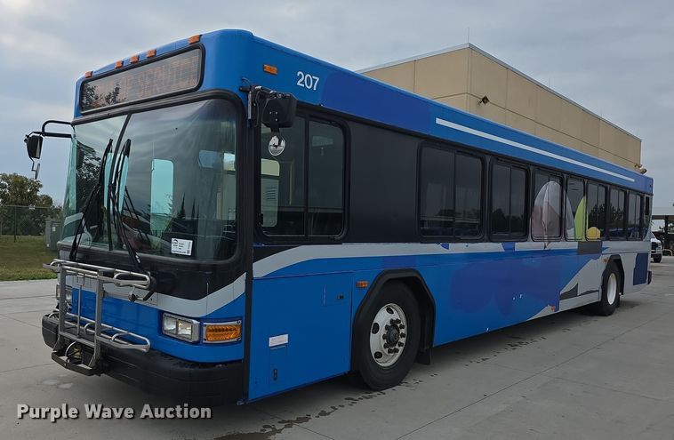 2006 Gillig  G29D102N4 coach bus - FI0552