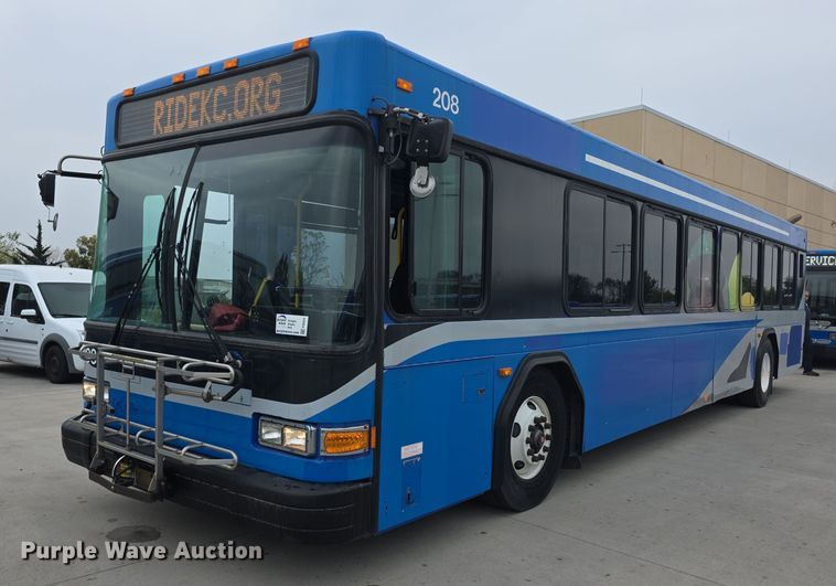2006 Gillig  G29D102N4 shuttle bus - FI0554