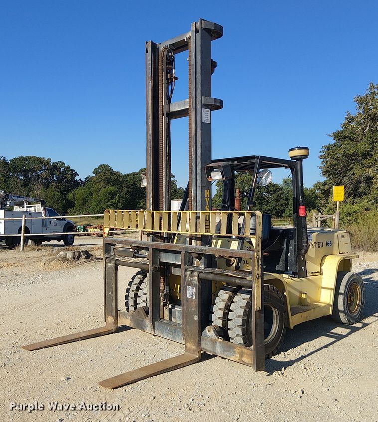 2000 Hyster H135XL forklift - DJ7830