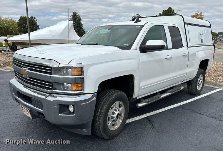 2015 Chevrolet Silverado 2500HD Double Cab pickup truck - DP8899