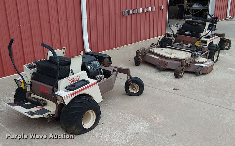 (2) ZTR lawn mowers - DU3596