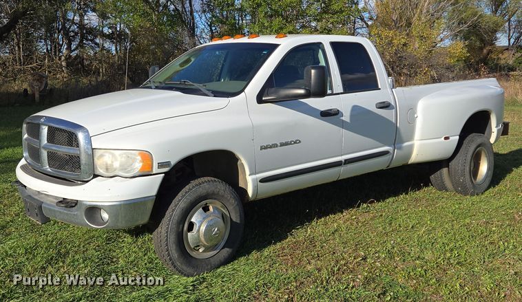 2005 Dodge Ram 3500 Quad Cab pickup truck - DY1425