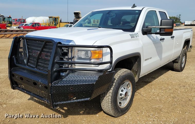 2015 GMC Sierra 2500HD Double Cab pickup truck - DZ6603