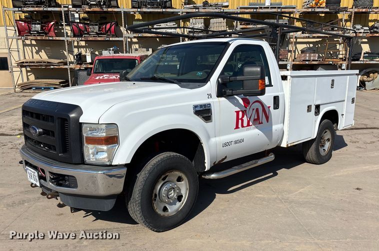 2009 Ford F350 utility bed pickup truck - EE4080