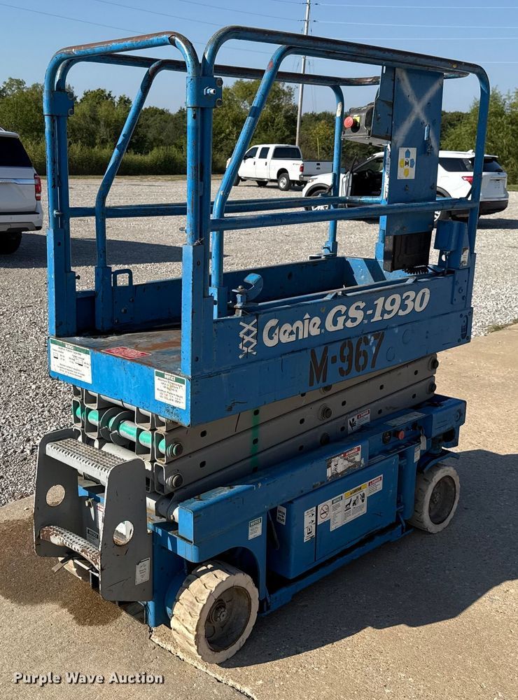 Genie GS-1930 scissor lift - EH4075