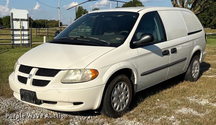 2003 Dodge Grand Caravan van - EH7527
