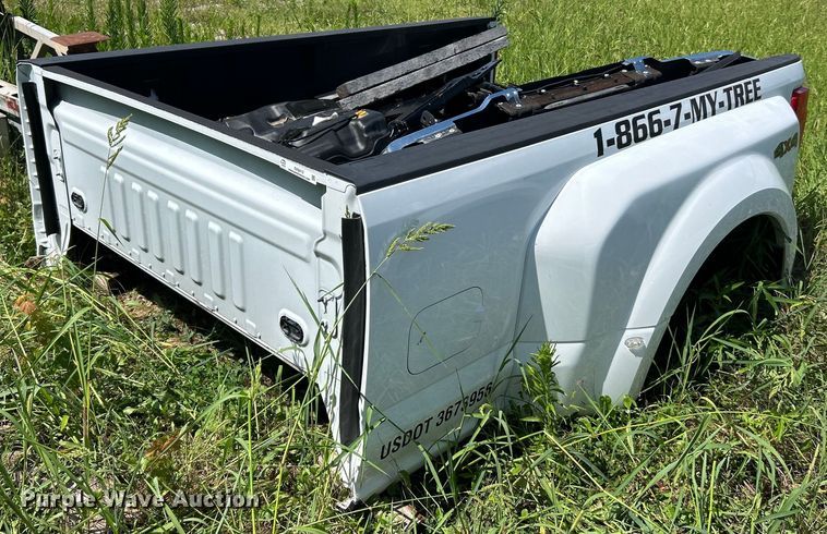 Ford pickup truck bed - EK8410