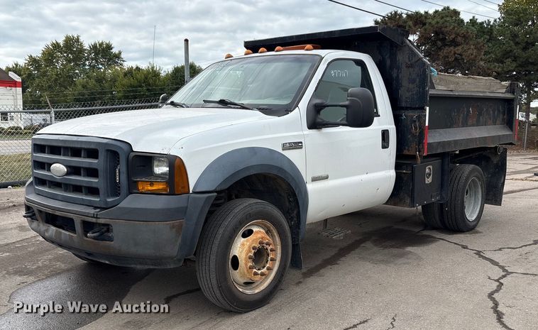 2006 Ford F550 dump truck - EM6100