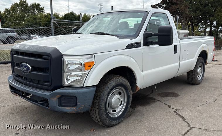 2015 Ford F250 Super Duty pickup truck - EM6103
