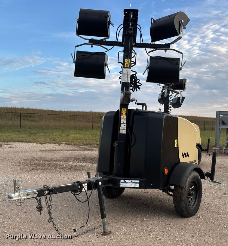 2019 Doosan LCV6WKUB-60HZ-T4F light plant - EM8271