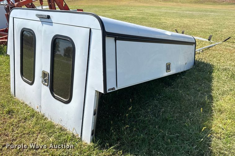 ARE pickup truck topper - EM8339