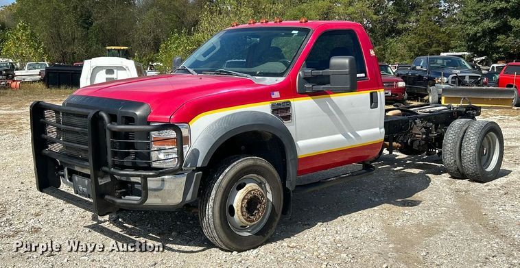 2008 Ford F550 truck cab and chassis - ET3323